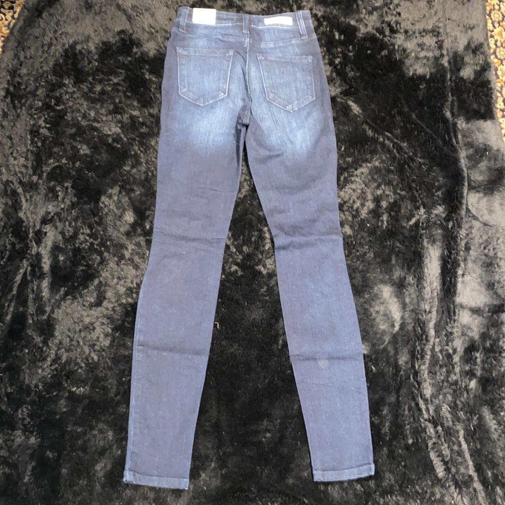 Distressed Jeans - Picture 2 of 6